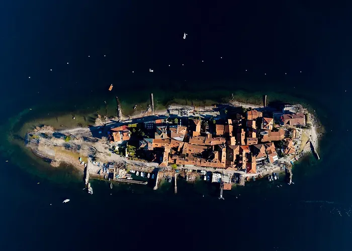 מלון Toscanini סטרסה